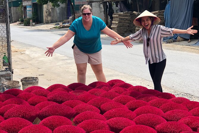 Secret Handicraft Villages of Hanoi ( Incense and hat Villages ) - Tour pace, pickup, and why the small group matters