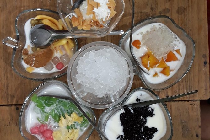 Small Group Hanoi Street Food Tour with a Real Foodie - Food and Safety on Chaotic Streets, Without the Stress