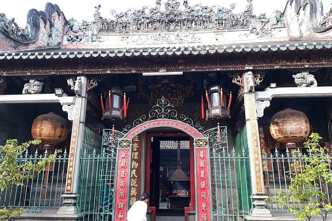 Small-group Saigon City Tour: 3-Hour Cyclo Ride to Hidden Stories - Traffic, Safety, and Comfort: Why Cyclo Feels Easier Than Cars