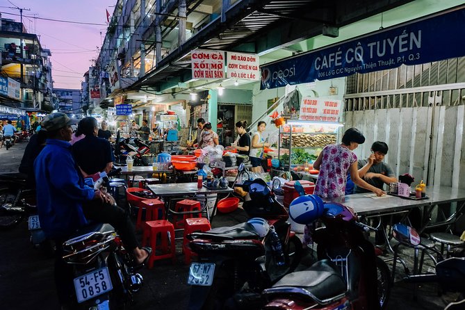 Small-group Street Food Lover by Motorbike (04 hours) - Key Points at a Glance