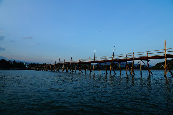 Stand Up Paddle Boarding and Sunset Watching on Cai River - Who should book this SUP sunset trip, and who should skip it