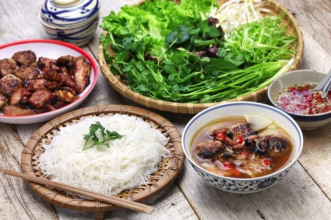 Street Food by Walking Tour for 3 hours in Hanoi, Vietnam - Practical Tips for a Smooth Hanoi Street-Food Night