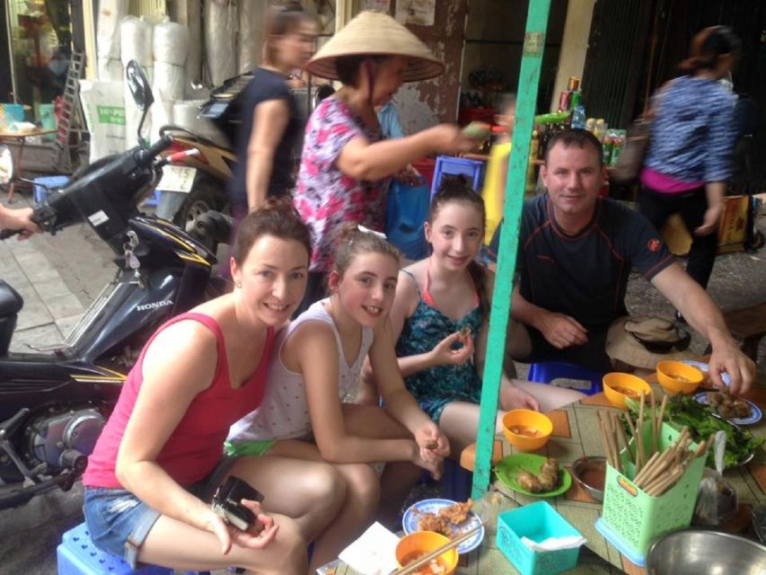 Street Food Tour Hanoi and Train Street Experience - The Old Quarter market stop: learning by watching locals shop