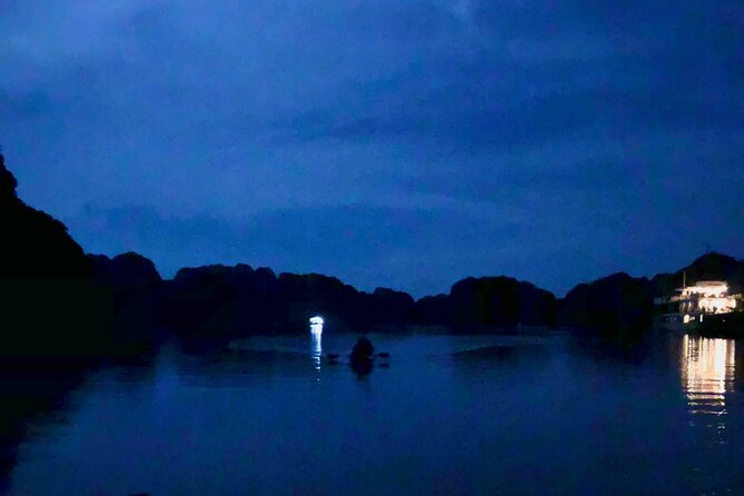 Sunset & Bioluminescent Plankton Kayaking Lan Ha bay - Floating house stop: pacing, comfort, and the moment before the paddle