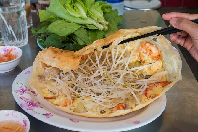 Super Niche Walking Street Food Tour in Ho Chi Minh City - Chợ Lớn and Real Bánh Mì: Phố Tau Sai Gon (District 5)