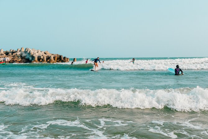 Surf in Vietnam with a local! - Meeting at the Surf Office, Then Linking Up Fast
