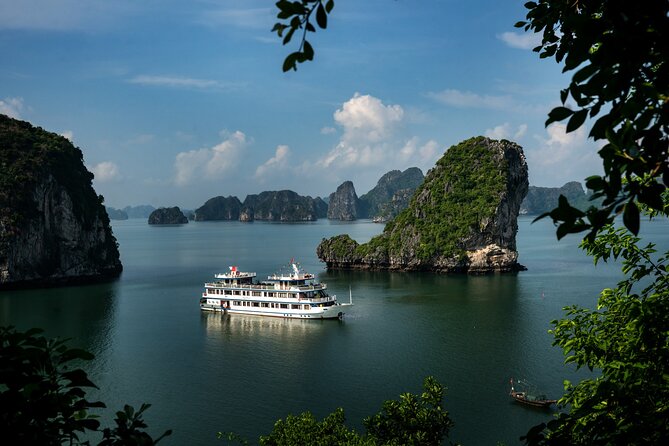 Swan Cruises Ha Long & Bai Tu Long Bay 2D1N - Thien Canh Son Cave - Key takeaways before you go