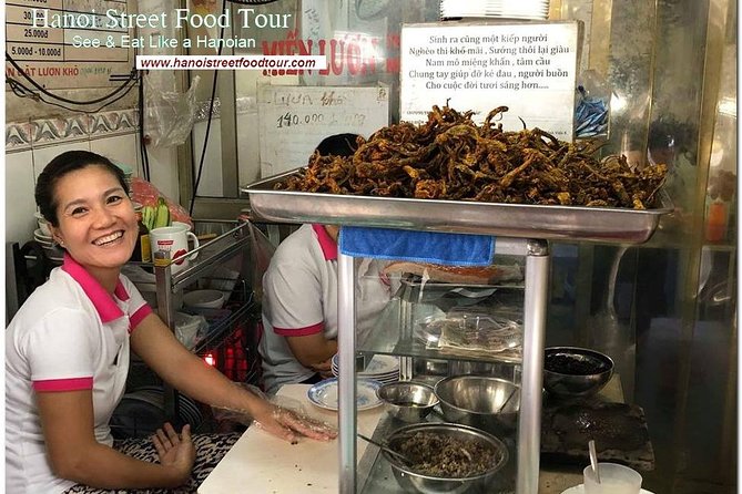 Tasting 8 Different Hanoi Street Foods at Noon Time - Drinks on a food tour: egg coffee and rice wine timing