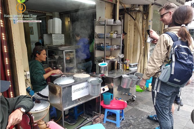 Tasting 8 Different Street Foods + Local Drink at Evening Time by Walking - Old Quarter history while you eat: the smartest way to learn a city