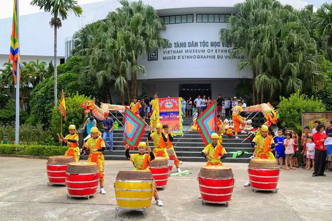 Thang Long Water Puppet Theater - Why puppets move differently when they are on water