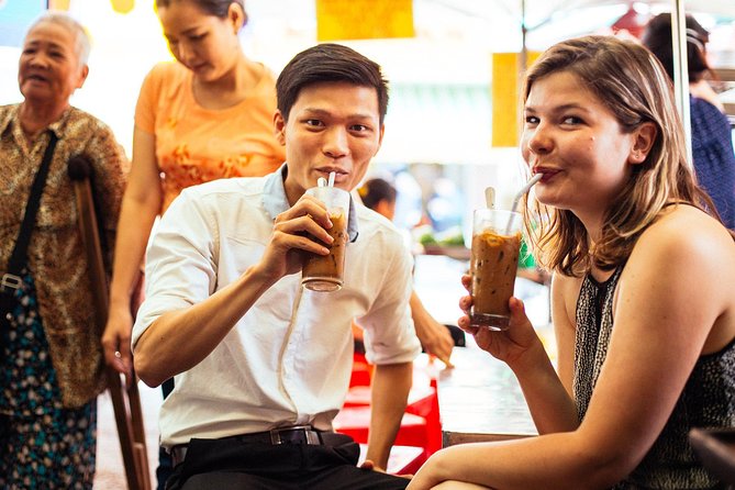 The 10 Tastings of Ho Chi Minh City With Locals: Private Street Food Tour - Independence Palace area: a smart sugar cane break