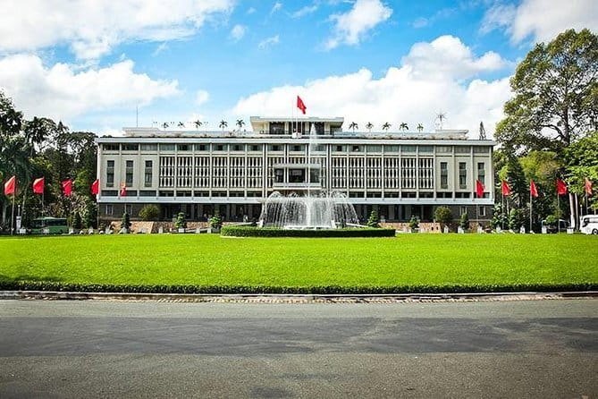 The Best of Saigon: Private City Tour (Flexible Day & Half-Day) - Starting at Saigon Opera House, then hitting the ground running