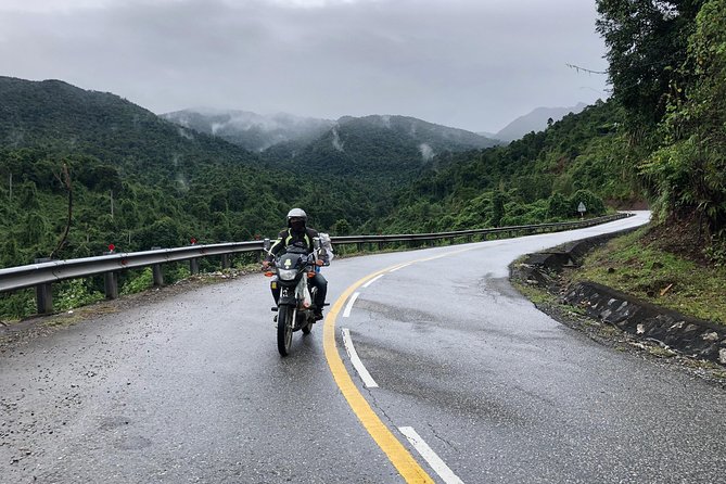The Central Highlands Explorer Loop - Riding day one in Da Lat: pickup, safety gear, and an easy first hit of wow