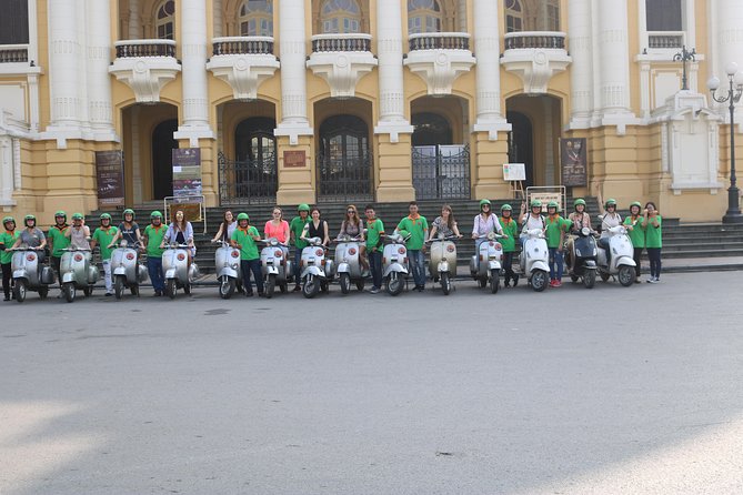 The insider's Hanoi 4.5 hours All highlight Places & Train Street - Stop 3: West Lake panoramas and Hanoi’s calmer rhythm