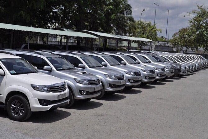 (TOP) Private car: Hanoi/Noi Bai Airport (HAN) from/to Ha Long - The Drive to Noi Bai: Comfort, Pace, and the 2.5 Hour Reality