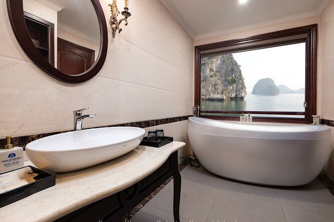 TOP TIER: 3 DAYS/2 NIGHTS tours- LIKE ABOSS on beautiful cruises - Day 3: Sung Sot Cave and the morning window that makes the bay feel magical