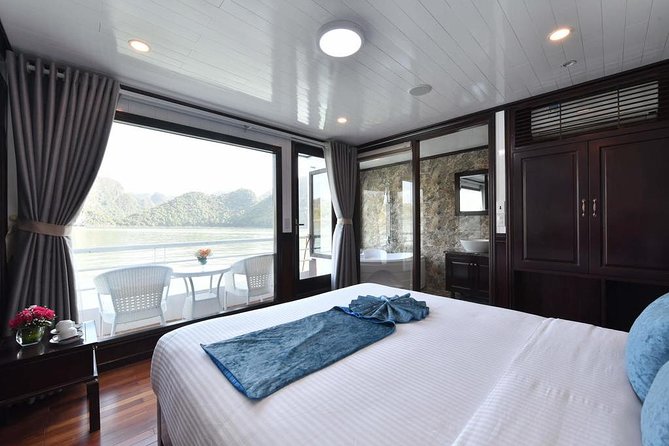 TOP TIER: 3 DAYS/2 NIGHTS tours- LIKE ABOSS on beautiful cruises - Crowds and anchoring: the reality check for Ha Long Bay