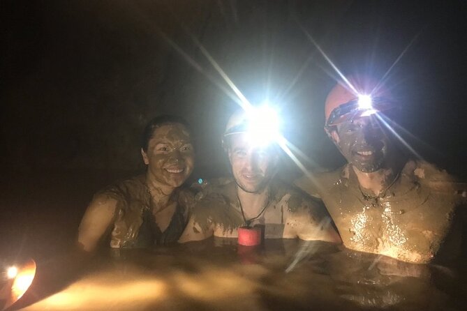 TOUR TO THE CAVES - Paradise & Dark caves from Dong hoi city - Group size: why max 14 changes the feel