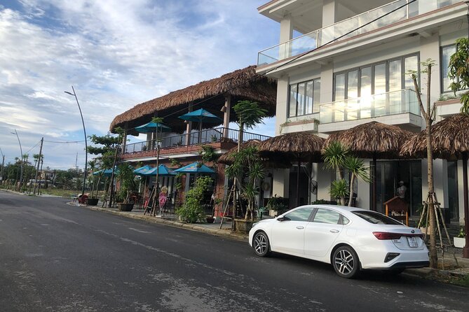 Transfer from Da Nang airport to Hoi An by private cars - Where You Meet the Driver, Domestic vs International Details
