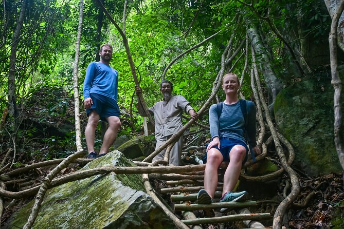 Trekking Tien Son Dinh Phu Quoc - Hammocks at the top: the calm moment after effort