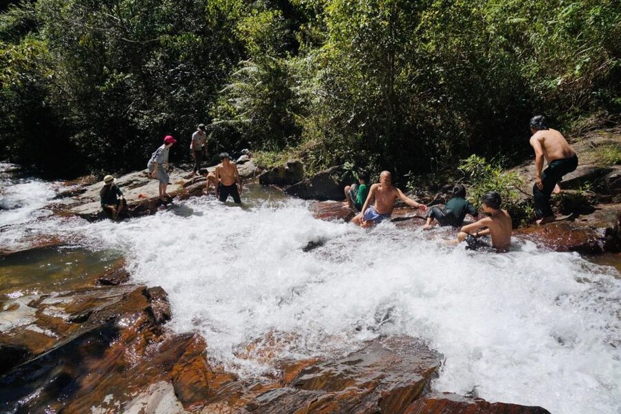 Trekking to Hidden Waterfall & Sturgeon Farm for dog-lovers - Who should book the dog-friendly sturgeon and waterfall trek