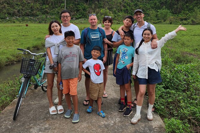 Venezia cruises - Kayking, Biking - 2D1N in less tourist areas - Day 1 on Lan Ha Bay: limestone scenery, swim time, and an evening sunset