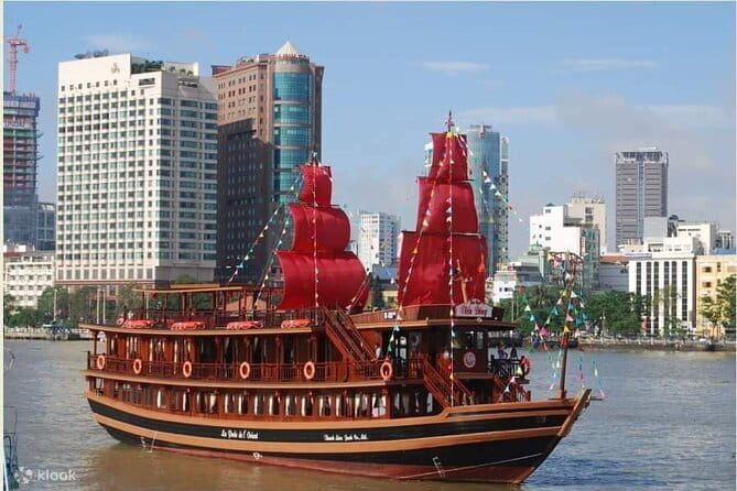 Water Puppet Show And Dinner Cruise On Saigon River Private Tour - Golden Dragon Water Puppet Theater: The 45-Minute Performance You Will Actually Enjoy