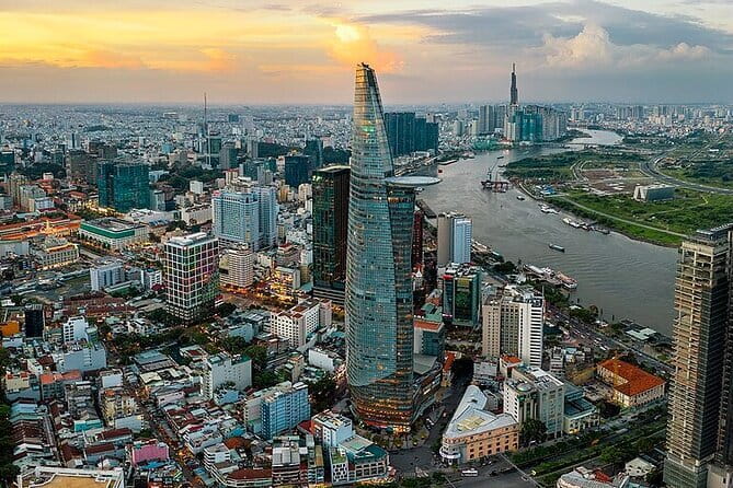 Water Puppet Show And Dinner Cruise On Saigon River Private Tour - What to Pack and How to Make the Evening Feel Smooth