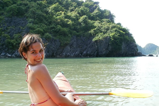 What a great combination, day cruise and night kayak with glowing biolumenescent - Morning pickup to Lan Ha Bay, the day starts smoothly