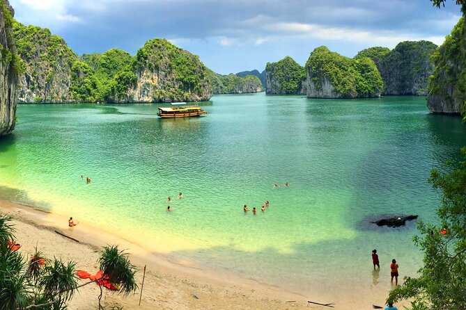 What a great combination, day cruise and night kayak with glowing biolumenescent - Ba Trai Dao Beach at 15:00, when the day finally feels easy